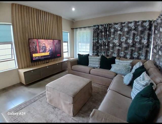 3 BEDROOM TOWNHOUSE FOR SALE IN MEYERSDAL